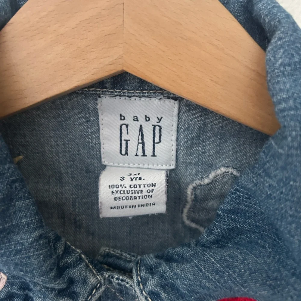Vintage GAP Girls 3T Blue Denim Jacket Embroidered Colorful Patches Spring